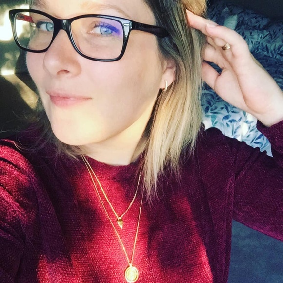 Meet your Posher, Ali - Picture 1 of 1